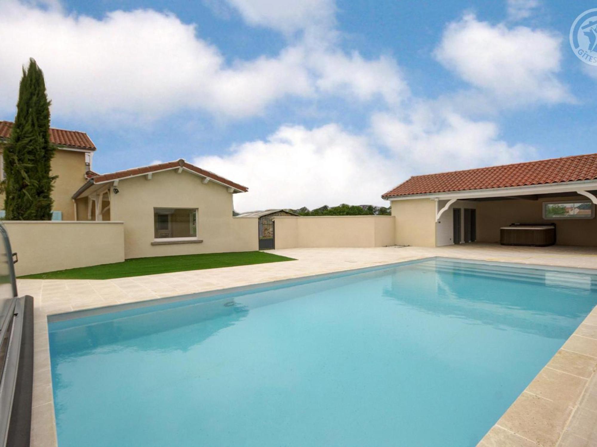 Belle Maison De Campagne Avec Piscine, 4 Chambres, Jardin Et Terrasse Pres De Montbrison - Fr-1-496-48 Chalain-le-Comtal ภายนอก รูปภาพ